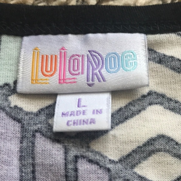 🎉FINAL PRICE 🎉 LuLaRoe Randy top!!! - Picture 2 of 3